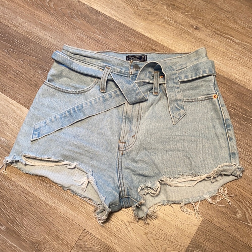 High-waist Abercrombie and Fitch Jean shorts